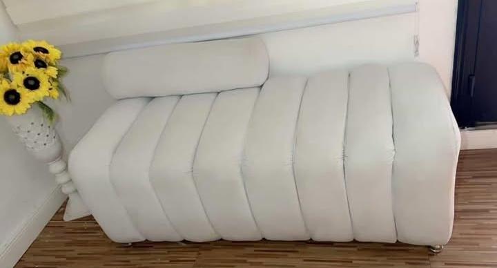 3 seater sofa Location: oba elegushi 