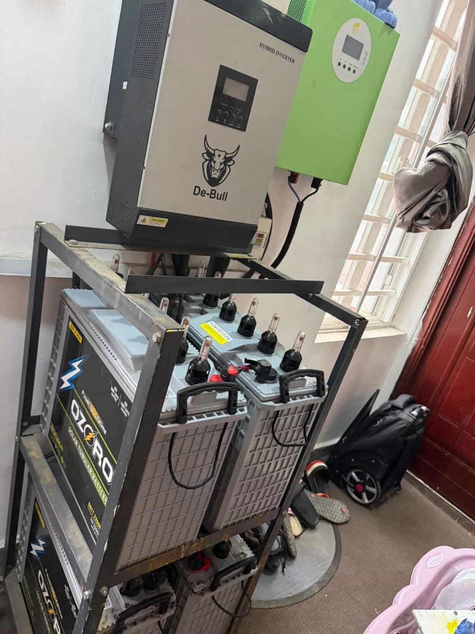 Neatly used 3.5kva inverter with 4 220ah batteries and charger controller  No solar